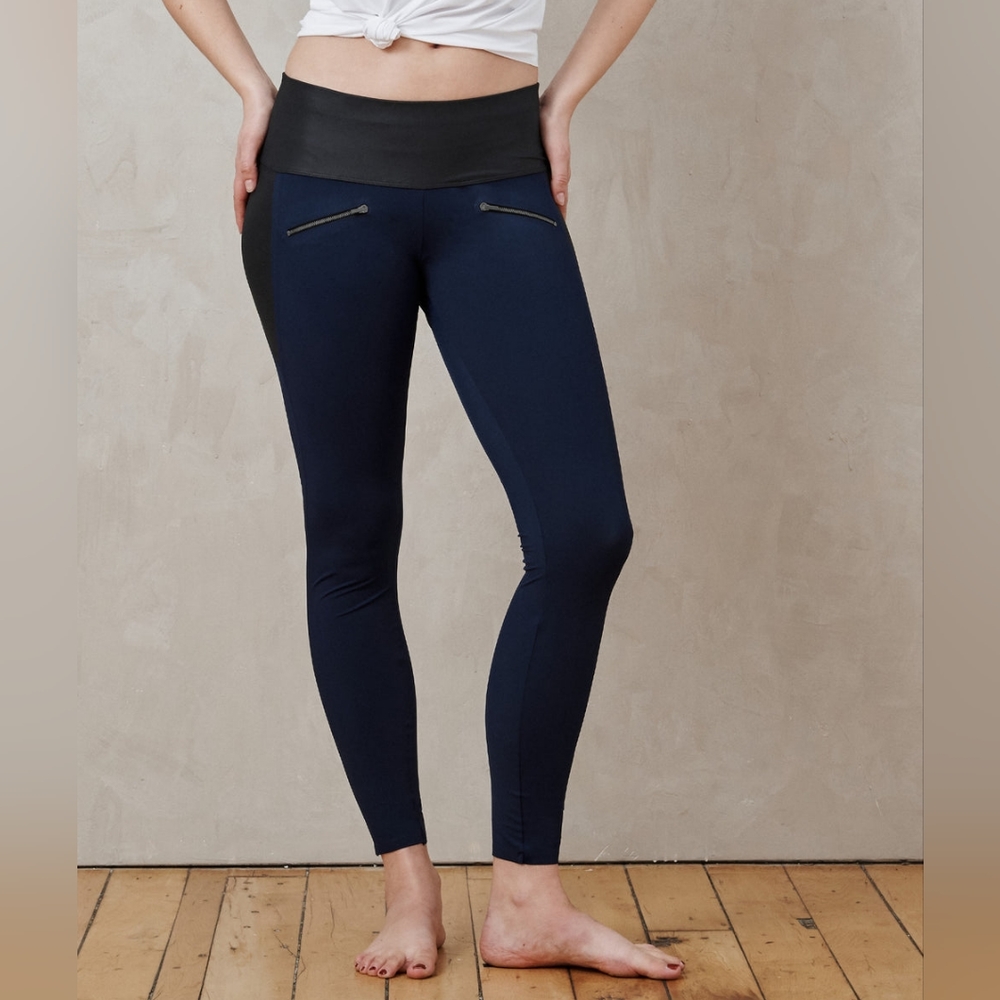 ADAY Throw and Roll Legging in Blue size Medium